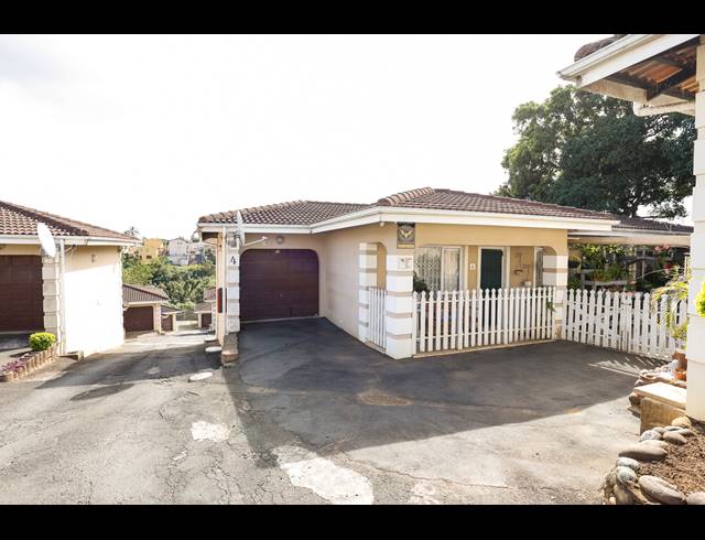 3 BEDROOM TOWNHOUSE FOR SALE IN RED HILL